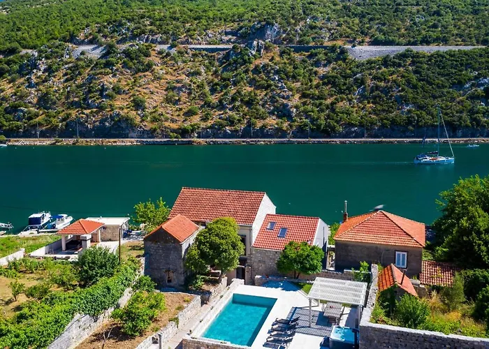 Apartment In Donje Obuljeno