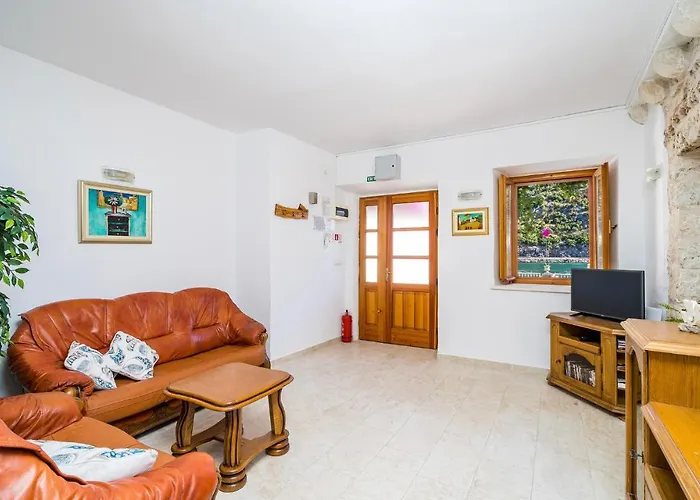 Apartment In Donje *