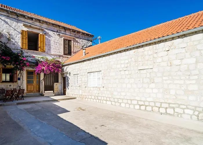 Apartment In Donje *