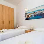 Apartment In Donje *