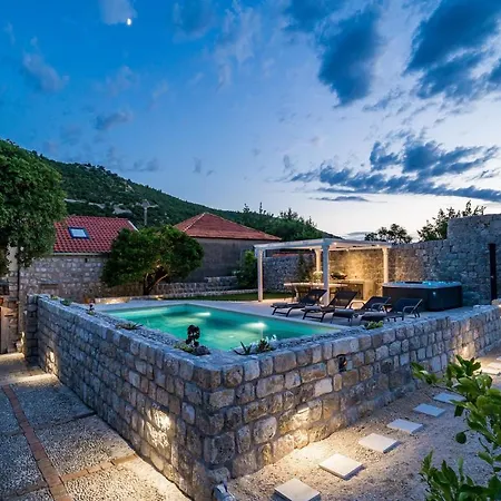 Cozy In Donje With Jacuzzi * Obuljeno